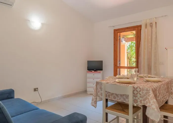 Outstanding Residenze Gallura 2 Bedroom Sleeps Child Apartman