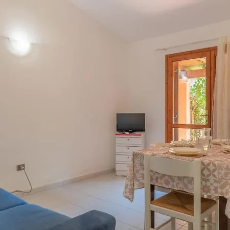 Outstanding Residenze Gallura 2 Bedroom Sleeps Child Апартаменты *