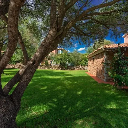 Outstanding Residenze Gallura 2 Bedroom Sleeps Child Num0596 Apartment *