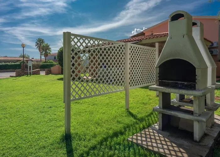 Outstanding Residenze Gallura 2 Bedroom Sleeps Child San Teodoro (Sardinia)