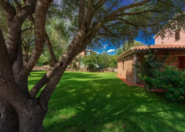 Outstanding Residenze Gallura 2 Bedroom Sleeps Child Apartamento *